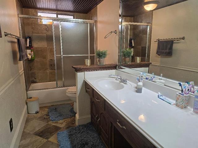 Building Photo - 2004 Cherbourg Dr