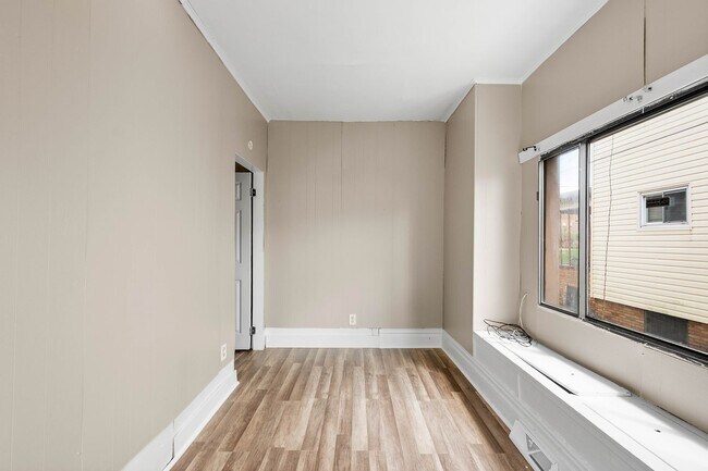 Building Photo - 921 15th St