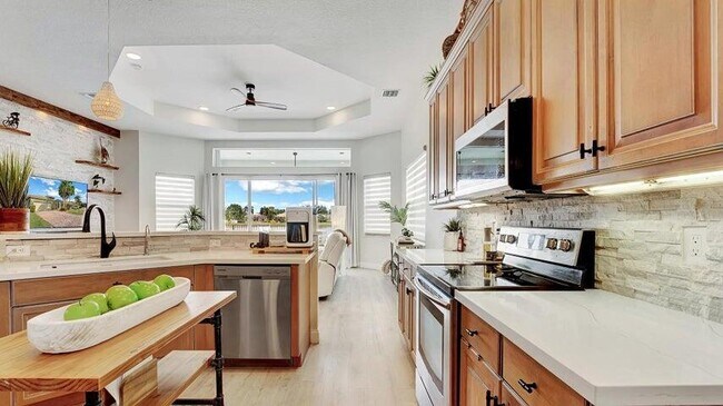 Building Photo - 8163 Alberti Dr
