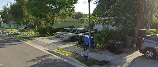 Building Photo - 634 NW 12th Ave