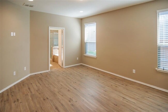 Building Photo - 1044 Clove Hitch Dr