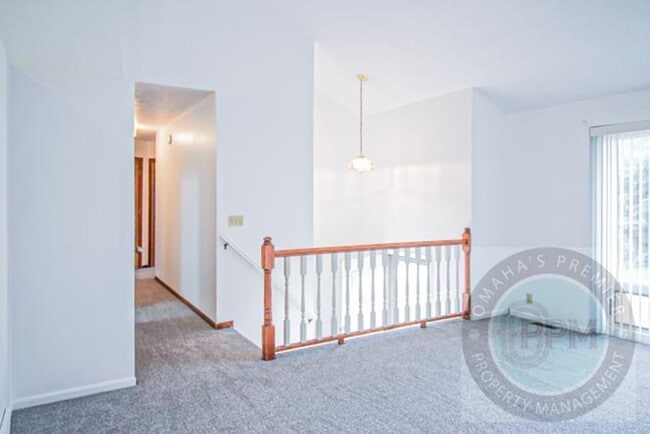 Building Photo - Spacious 3 Bedroom / 3 Bathroom Home!