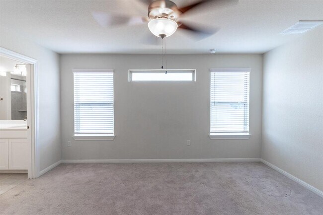 Building Photo - 6802 Pleasanton Pkwy