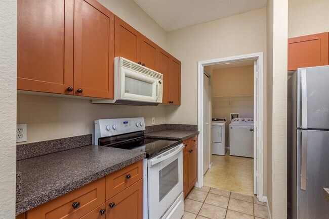 Building Photo - 2107 Portofino Pl