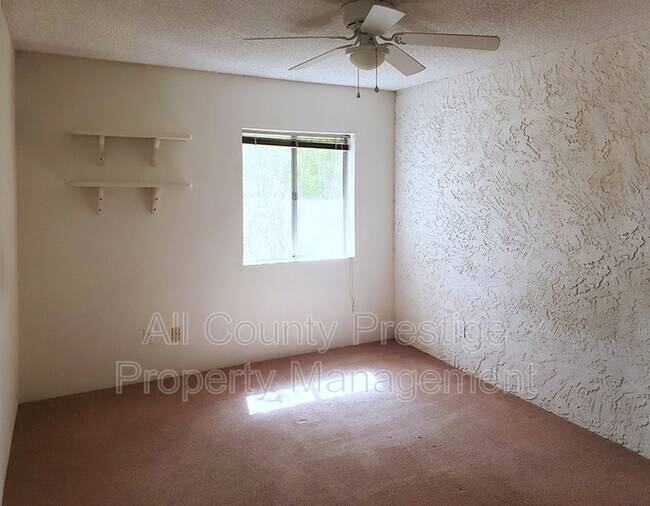 Building Photo - 4554 E Paradise Village Pkwy N