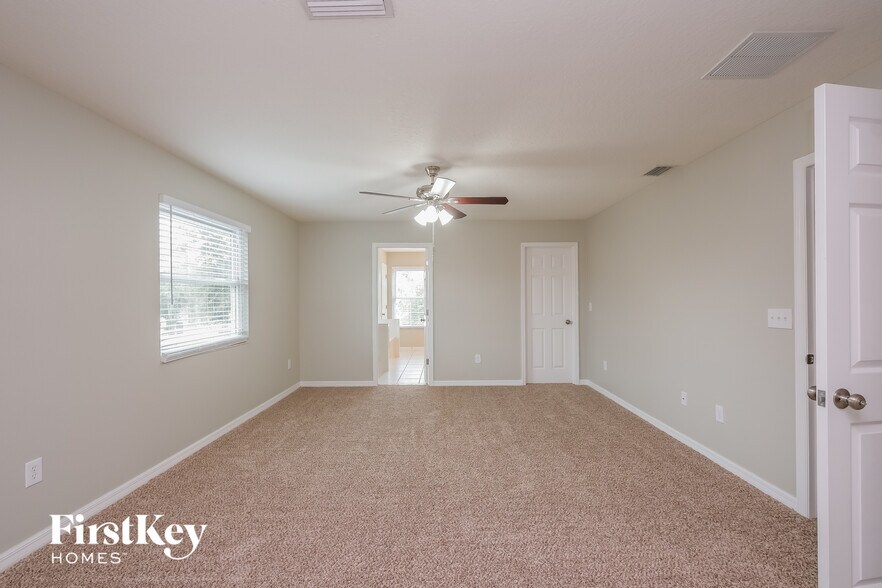 Building Photo - 11108 Creek Haven Dr