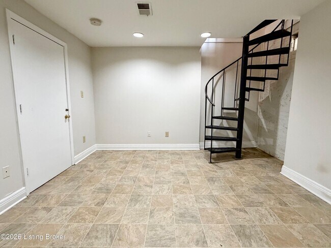 Building Photo - 1210 E Broadway