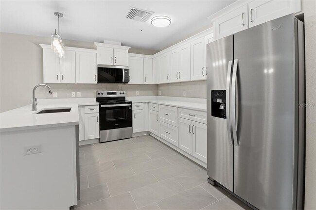 Building Photo - 45 SE 15th Terrace