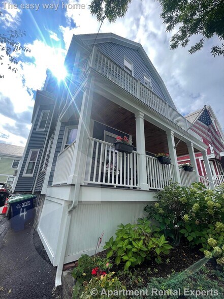Building Photo - 14 Ossipee Rd