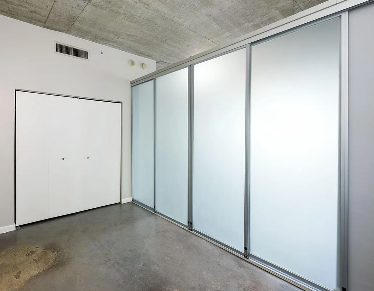 Building Photo - 133 NE 2nd Ave