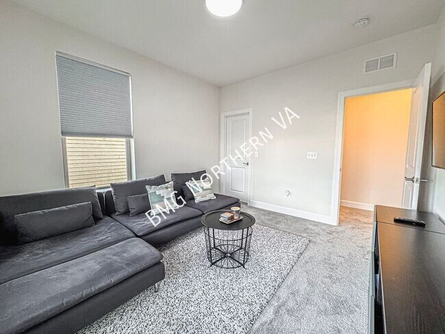 Building Photo - 10336 Ratcliffe Trl