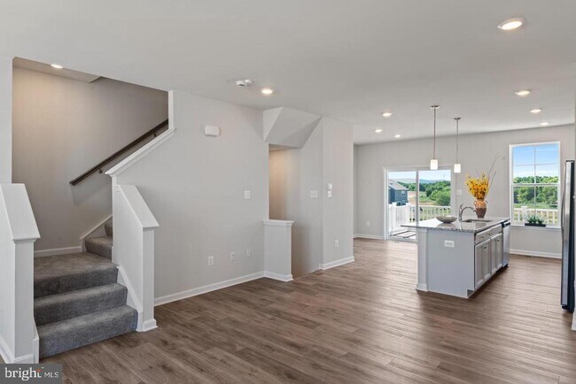 Building Photo - 51 Arsberg Dr