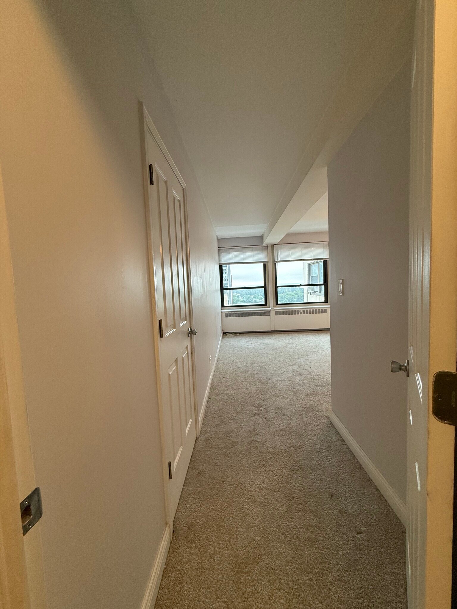 Building Photo - 4230 N Marine Dr