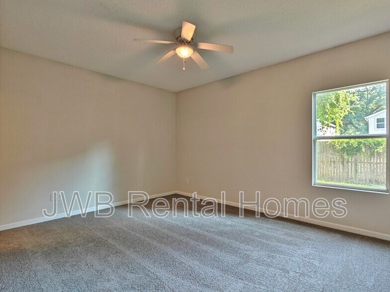 Building Photo - 1034 Brierfield Dr