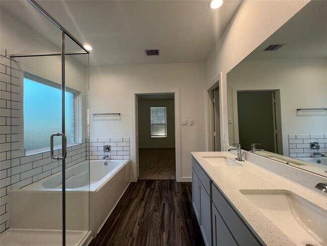 Building Photo - 14162 Primrose Rdg Ln