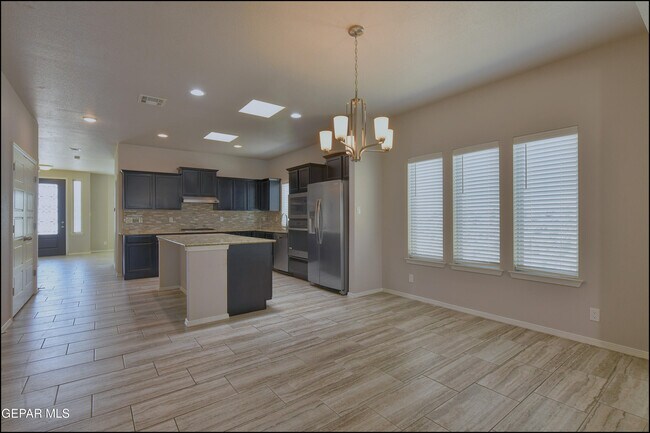 Building Photo - 221 Jennice Cir