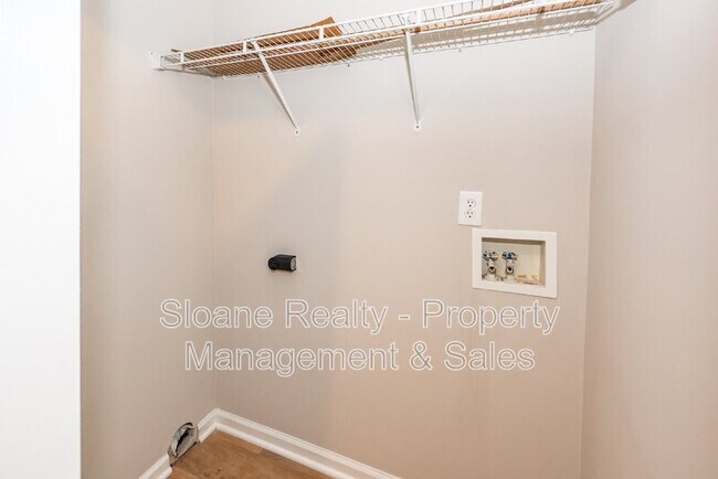 Building Photo - 1322 Pinnacle Ln