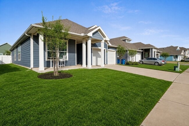 Building Photo - 9141 Blackstone Dr