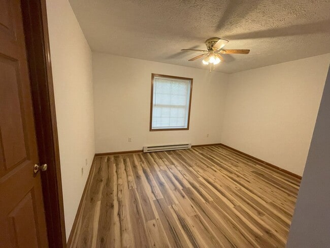 Building Photo - 152 Cecil St