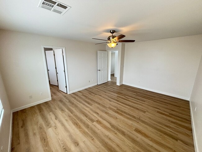 Building Photo - 1729 Ronzard Ave