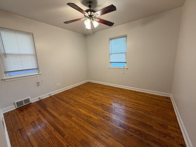 Building Photo - 312 E 83rd St