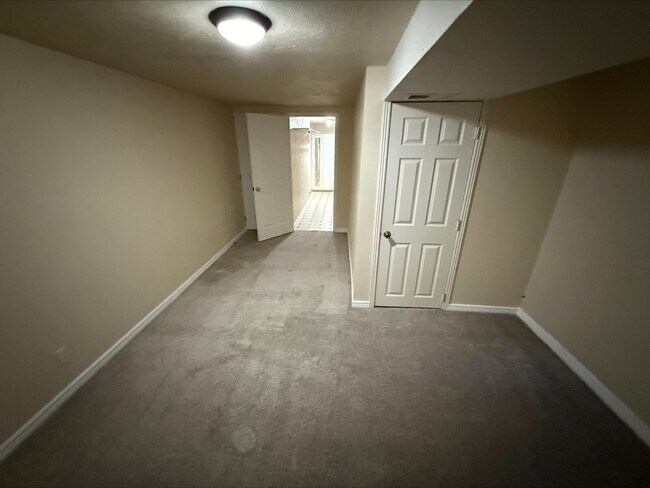 Building Photo - "Charming 2-Bed, 2.5-Bath Condo Retreat in Broomfield – Your Cozy 900 Sq Ft Haven Awaits!"