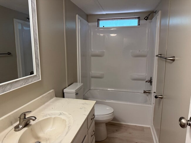 Building Photo - NEWLY UPDATED Two Bedroom Home in Troutman!!