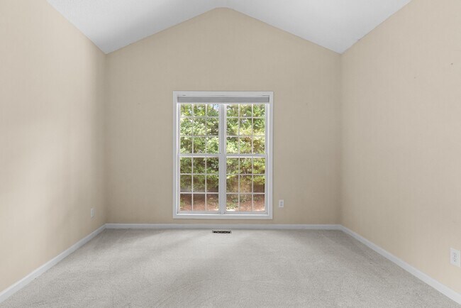 Building Photo - 108 Castlebury Creek Ct