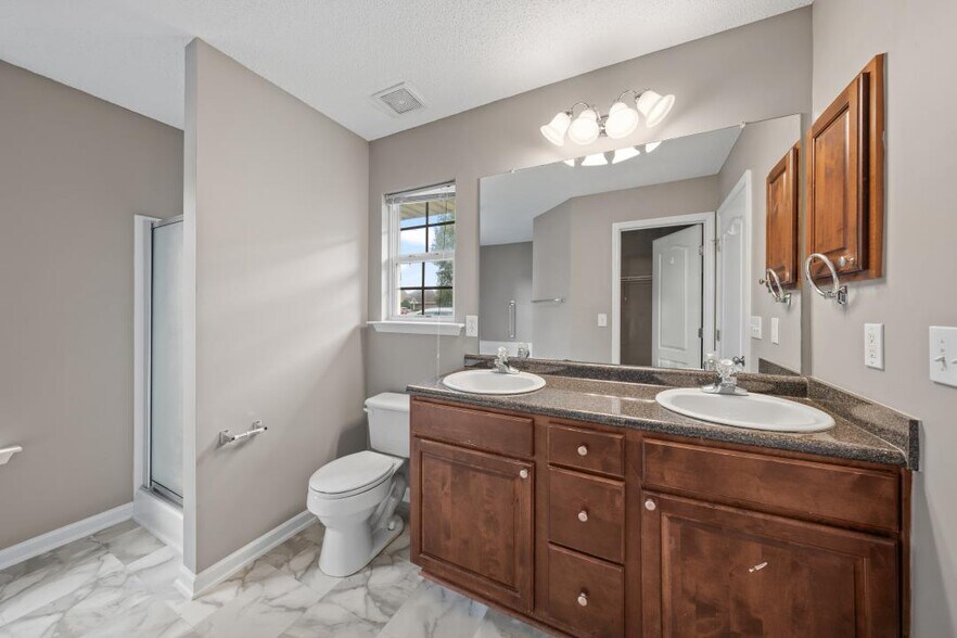 Building Photo - 409 Summer Cove Cir NW