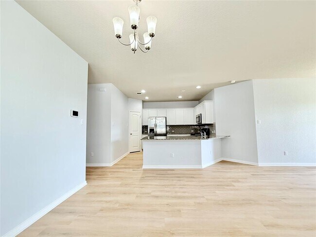 Building Photo - 306 Naset Dr