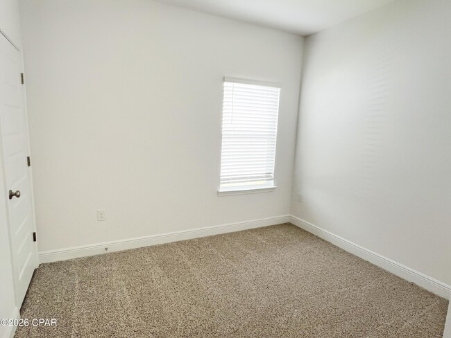 Building Photo - 121 Butler Cv