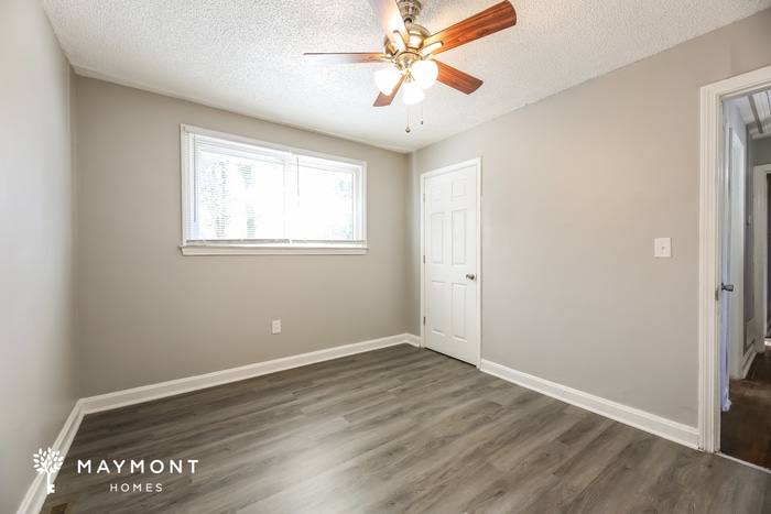 Building Photo - 311 E Dorchester Blvd