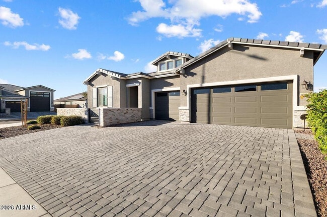 Building Photo - 11086 W Hadley St