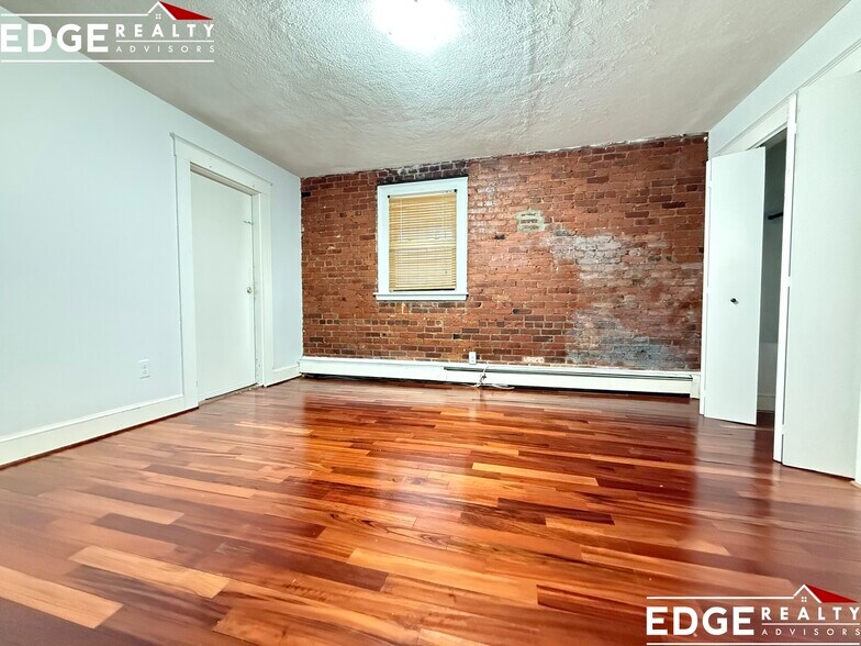 Building Photo - 39 South St