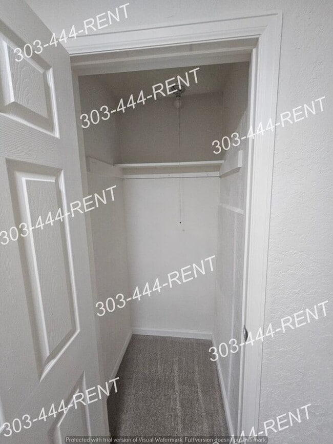 Building Photo - Move In Special!! Great Location in Denver! All Utilities Included!