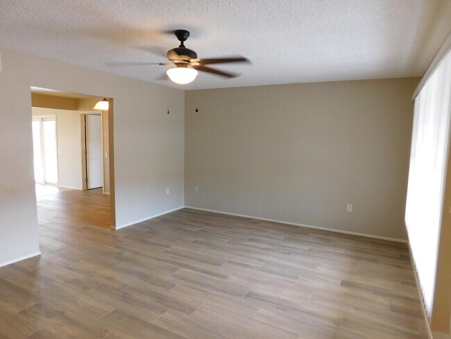 Building Photo - 14126 W Pennystone Dr