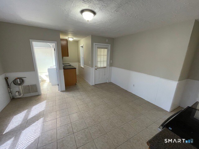 Building Photo - 132-134 Gridley St