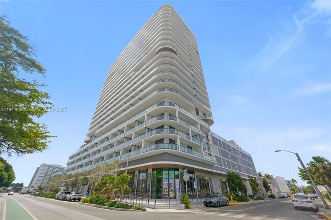 Building Photo - 580 72nd St