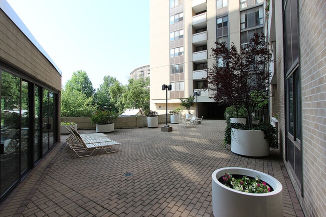 Internal Patio - 4601 N Park Ave