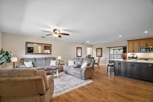 Building Photo - 33736 E Lake Joanna Dr