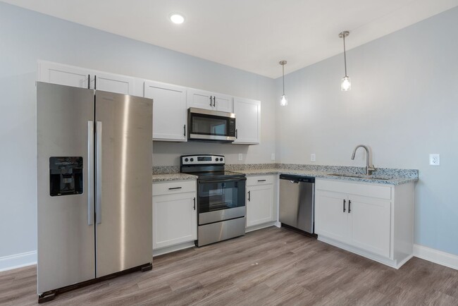 Building Photo - 22 Highland Blf Wy