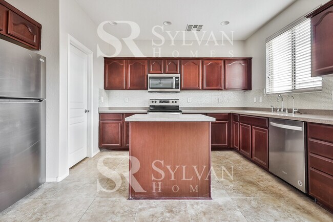 Building Photo - Charming 4BR 3BA Home for You