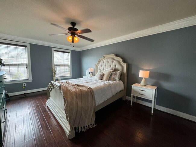 Building Photo - Stunning 3 Bed 2.5 Bath End Unit Townhome In Desired Preserve At Goose Creek - Water Included