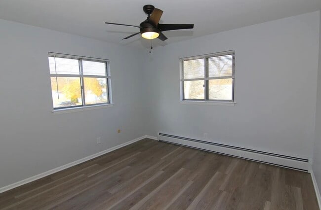 Building Photo - 590 54th St SE