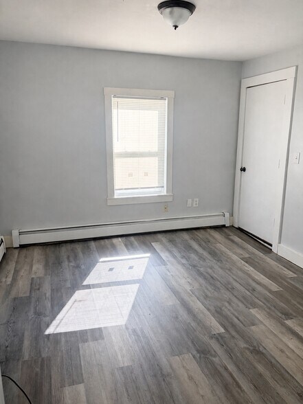 Building Photo - 142 Leighton St