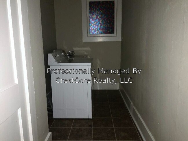 Building Photo - 132 Terrace Pl