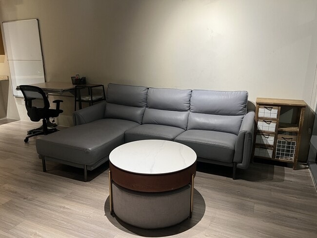 Building Photo - 353 E Bonneville Ave