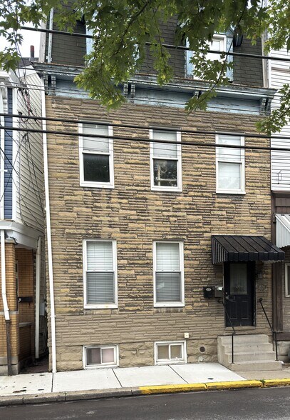 Building Photo - 1626 Lowrie St