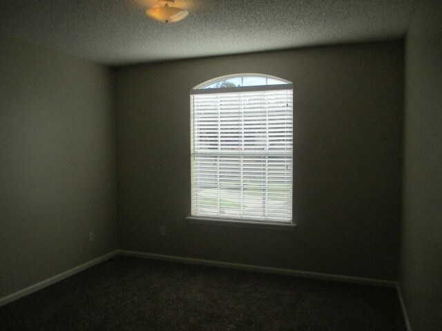 Building Photo - 3127 Majestic Oaks Ln