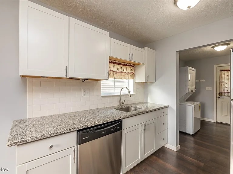 Building Photo - 5222 W 83rd St